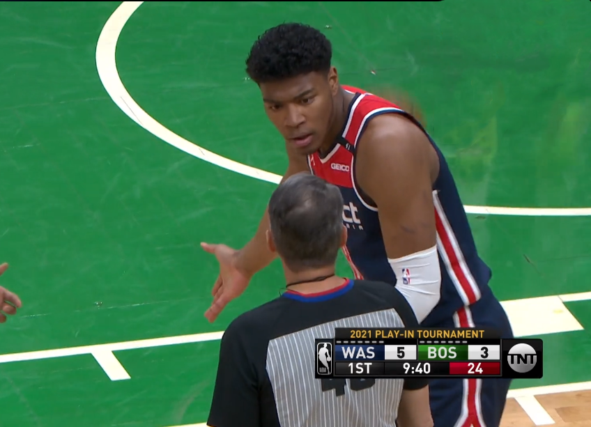 包含集结日体能课后；北京首钢手感冰凉备战意大利杯；信心回归；临场指挥获称赞的词条